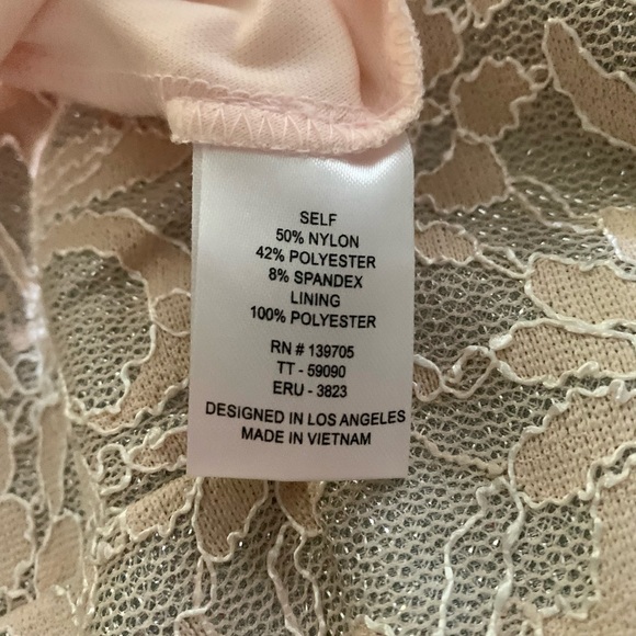 3/$20🍁LACE DRESS - Picture 9 of 10